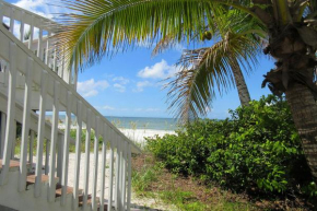 Отель Mid-Island Beach House Holiday home  Форт Майерс Бич